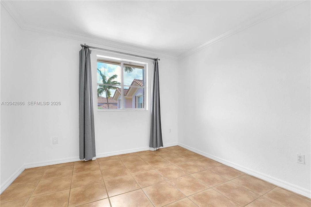 В аренду: $3,000 (3 спален, 2 ванн, 1364 Квадратных фут)