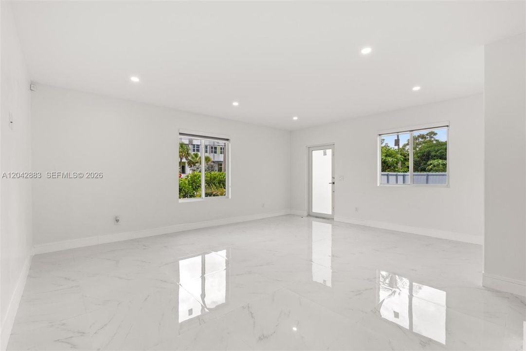 For Rent: $6,000 (4 beds, 3 baths, 2157 Square Feet)