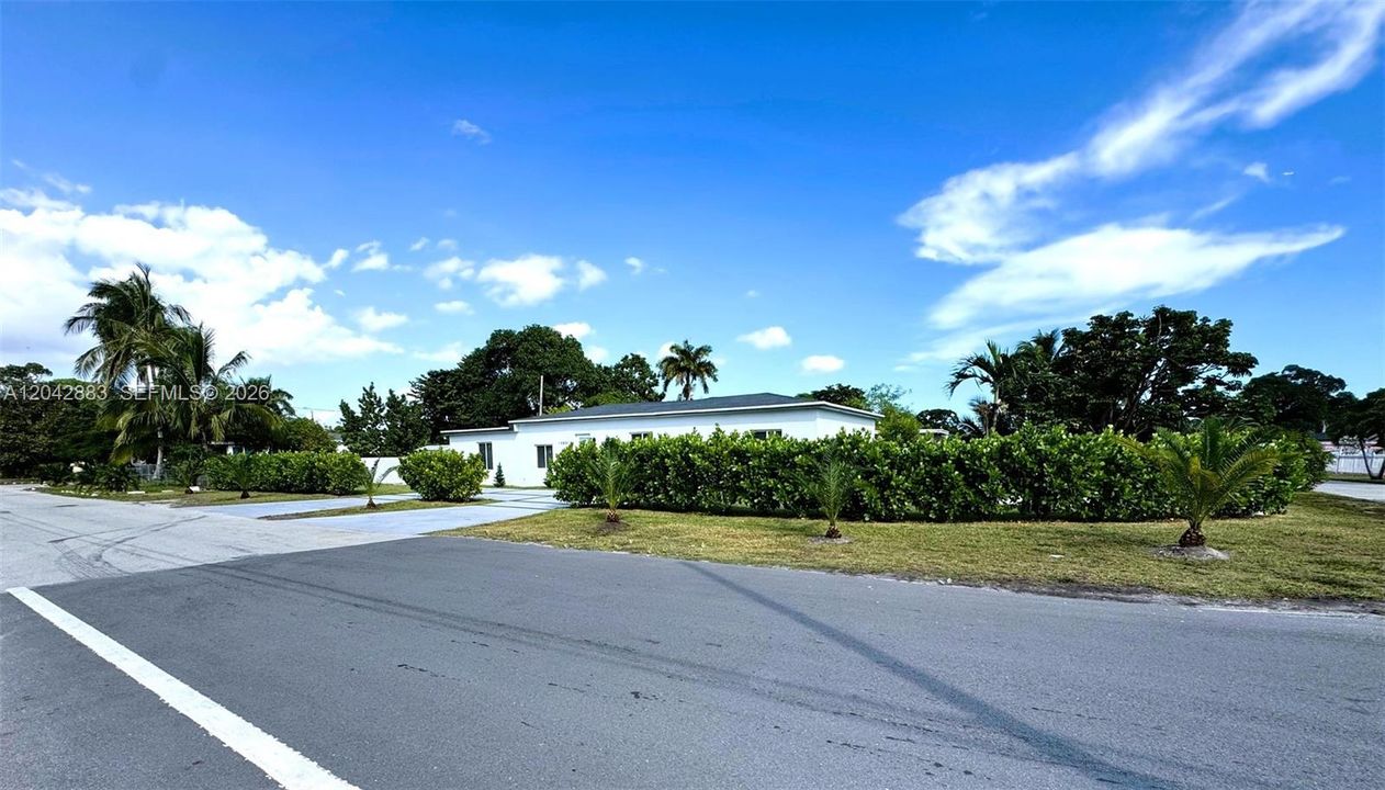 For Rent: $6,000 (4 beds, 3 baths, 2157 Square Feet)