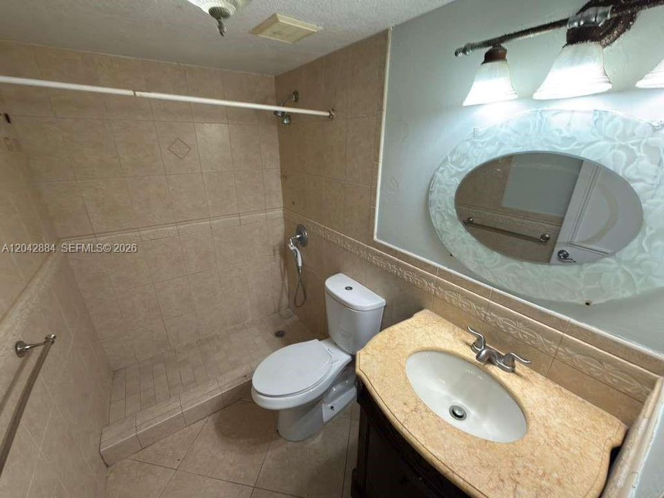 For Rent: $2,400 (3 beds, 2 baths, 1150 Square Feet)