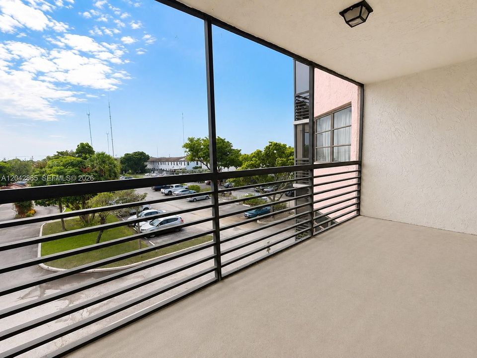 На продажу: $199,999 (1 спален, 1 ванн, 1100 Квадратных фут)