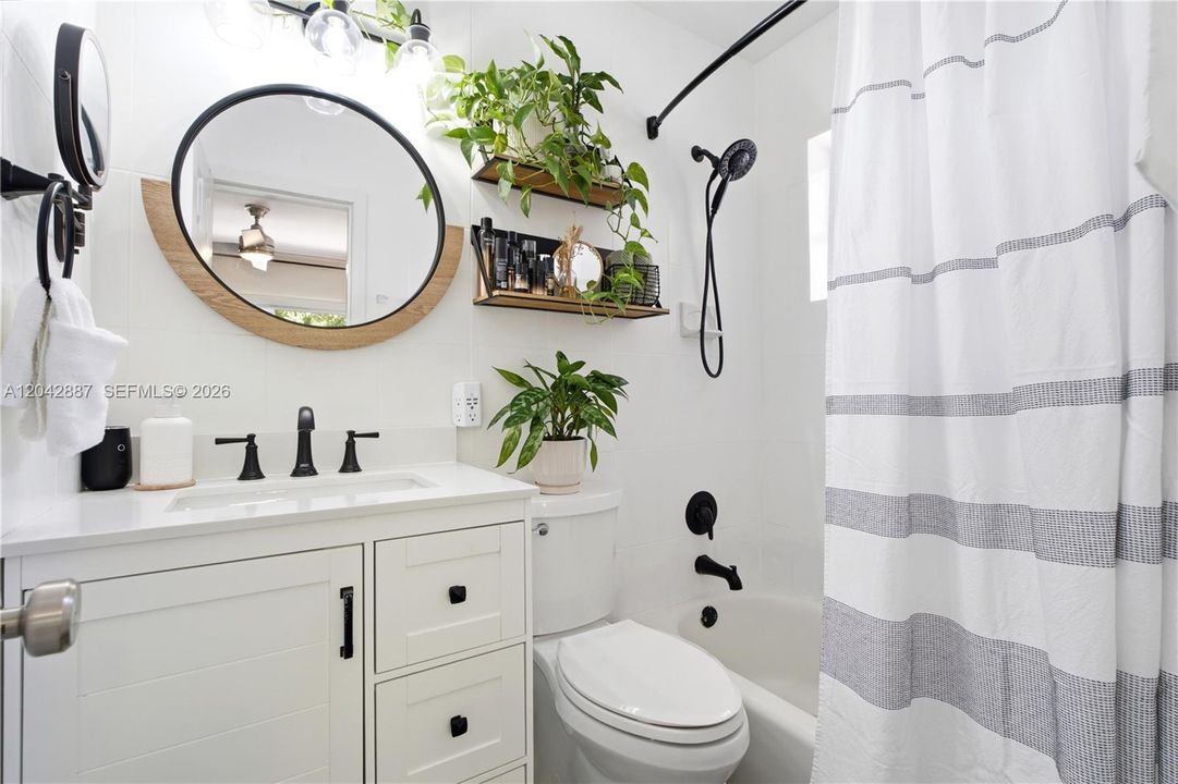 Unit #5 Bathroom