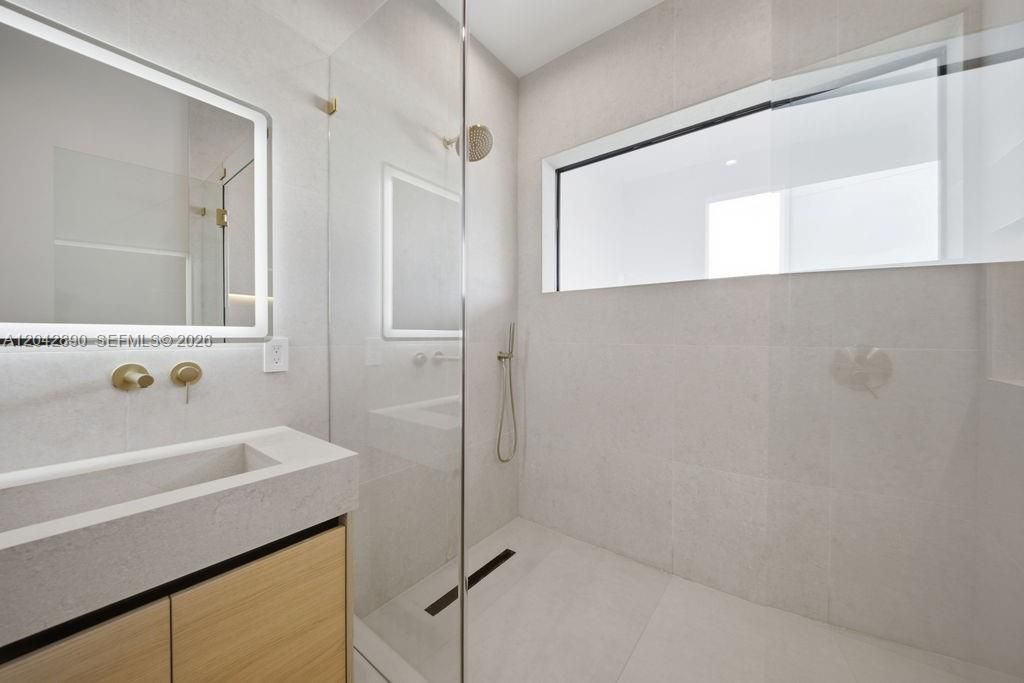 В аренду: $8,750 (3 спален, 3 ванн, 0 Квадратных фут)