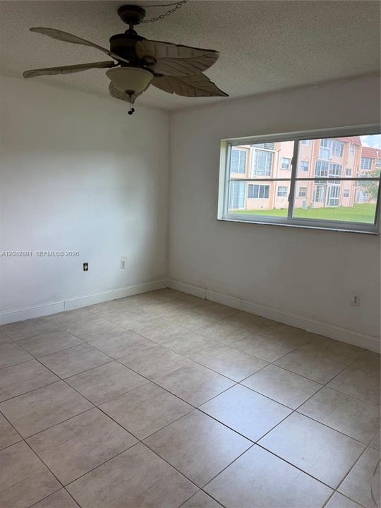 For Sale: $82,500 (2 beds, 2 baths, 850 Square Feet)