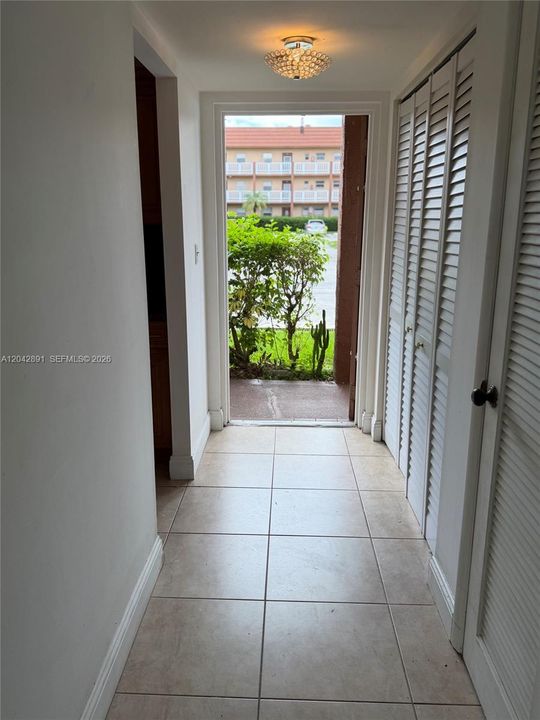 For Sale: $82,500 (2 beds, 2 baths, 850 Square Feet)