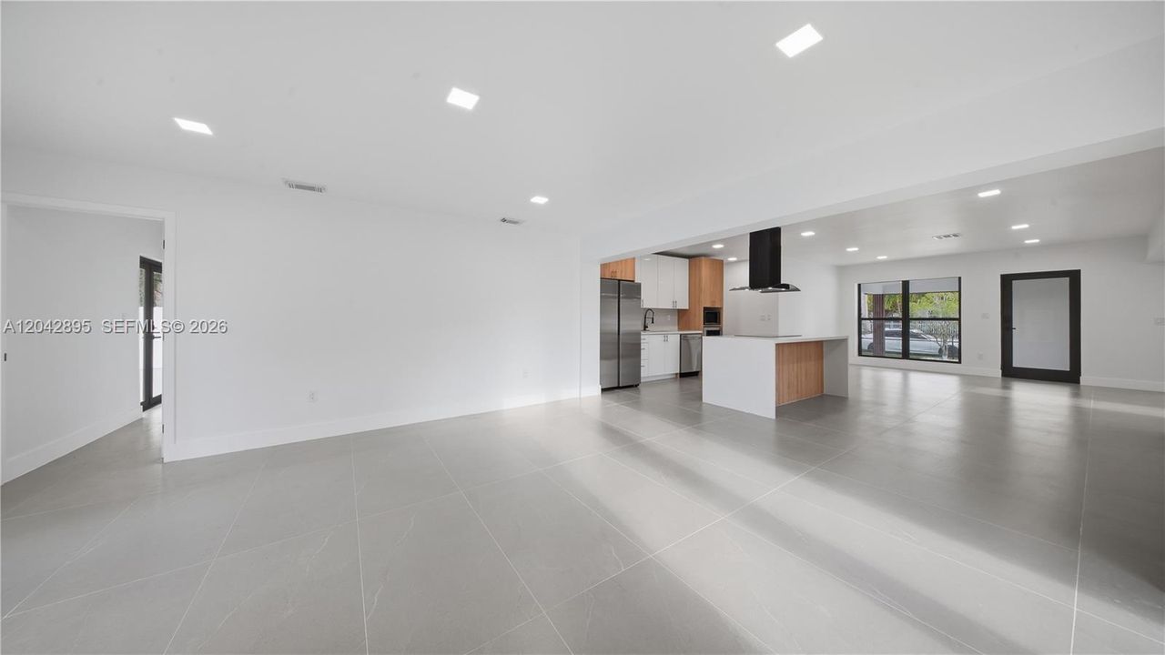 На продажу: $729,000 (4 спален, 3 ванн, 1872 Квадратных фут)