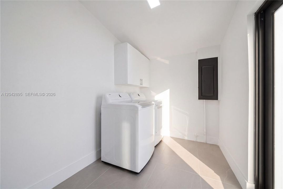 На продажу: $729,000 (4 спален, 3 ванн, 1872 Квадратных фут)