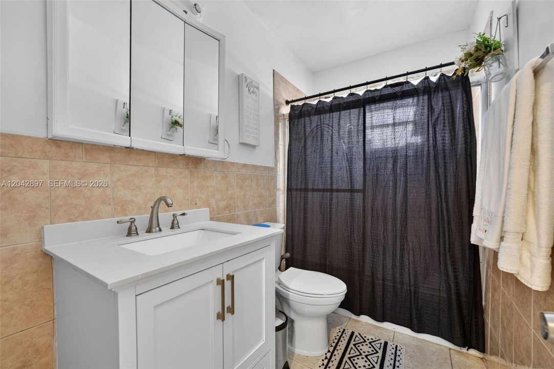 На продажу: $525,000 (4 спален, 2 ванн, 1899 Квадратных фут)