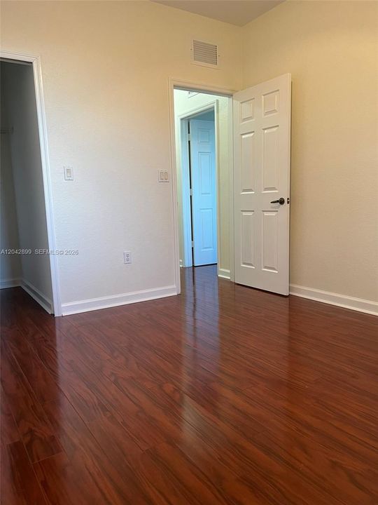 В аренду: $4,500 (4 спален, 2 ванн, 2184 Квадратных фут)