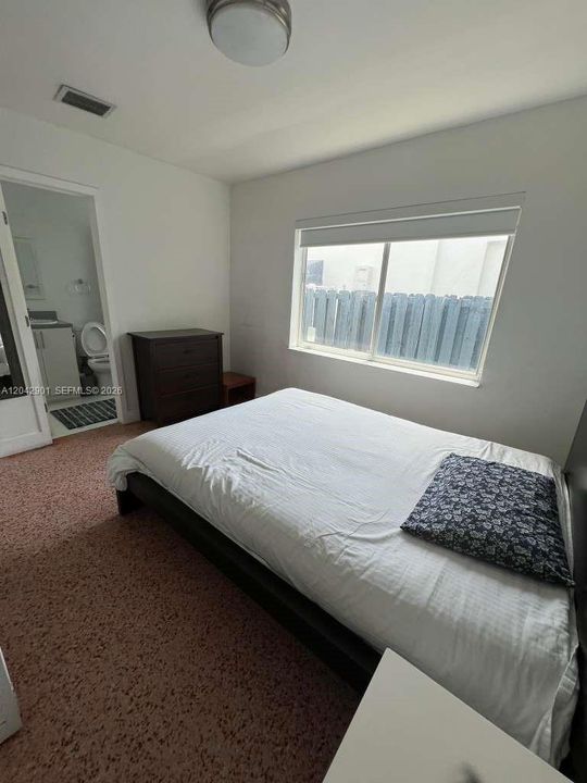 В аренду: $1,550 (1 спален, 1 ванн, 0 Квадратных фут)