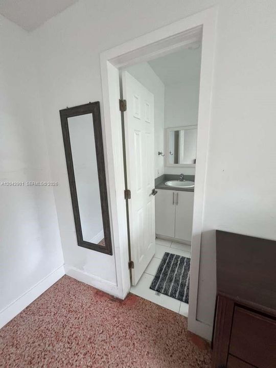 В аренду: $1,550 (1 спален, 1 ванн, 0 Квадратных фут)