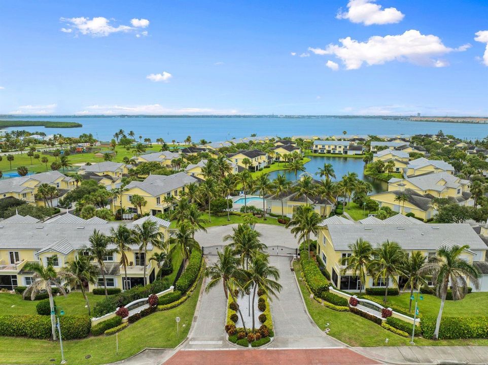 Mariner Bay's Entrance