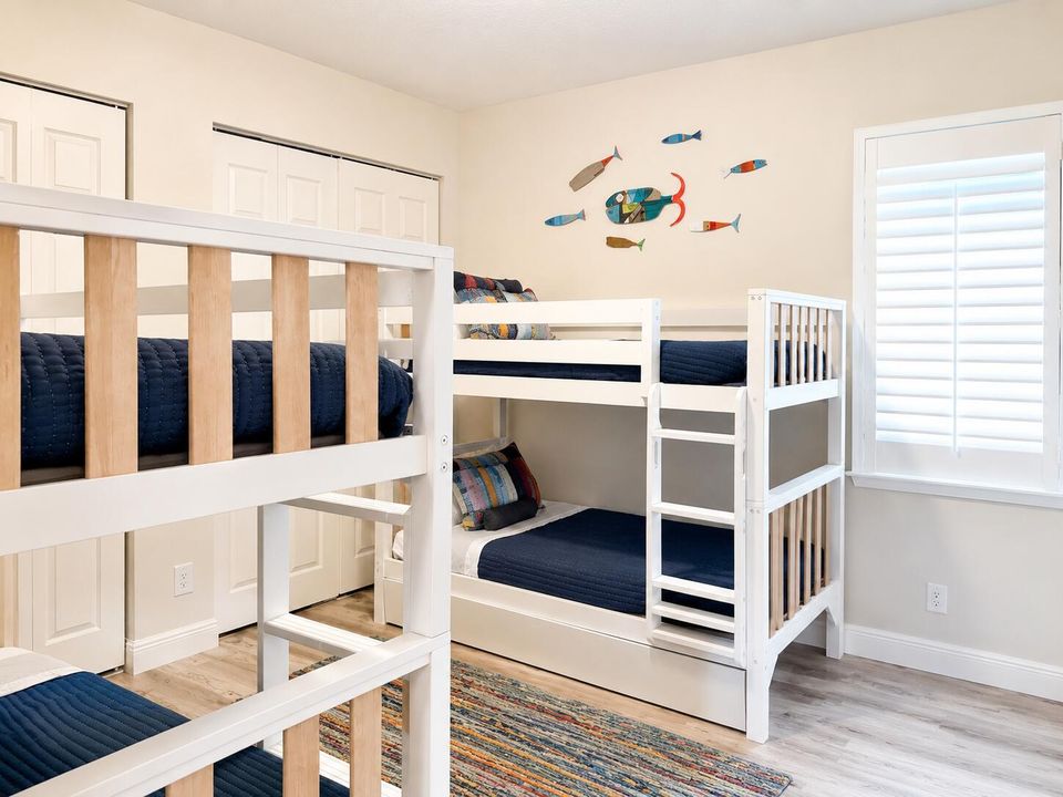 2200 MB Guest Bedroom 2