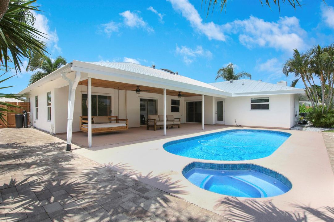 Pool/Jacuzzi