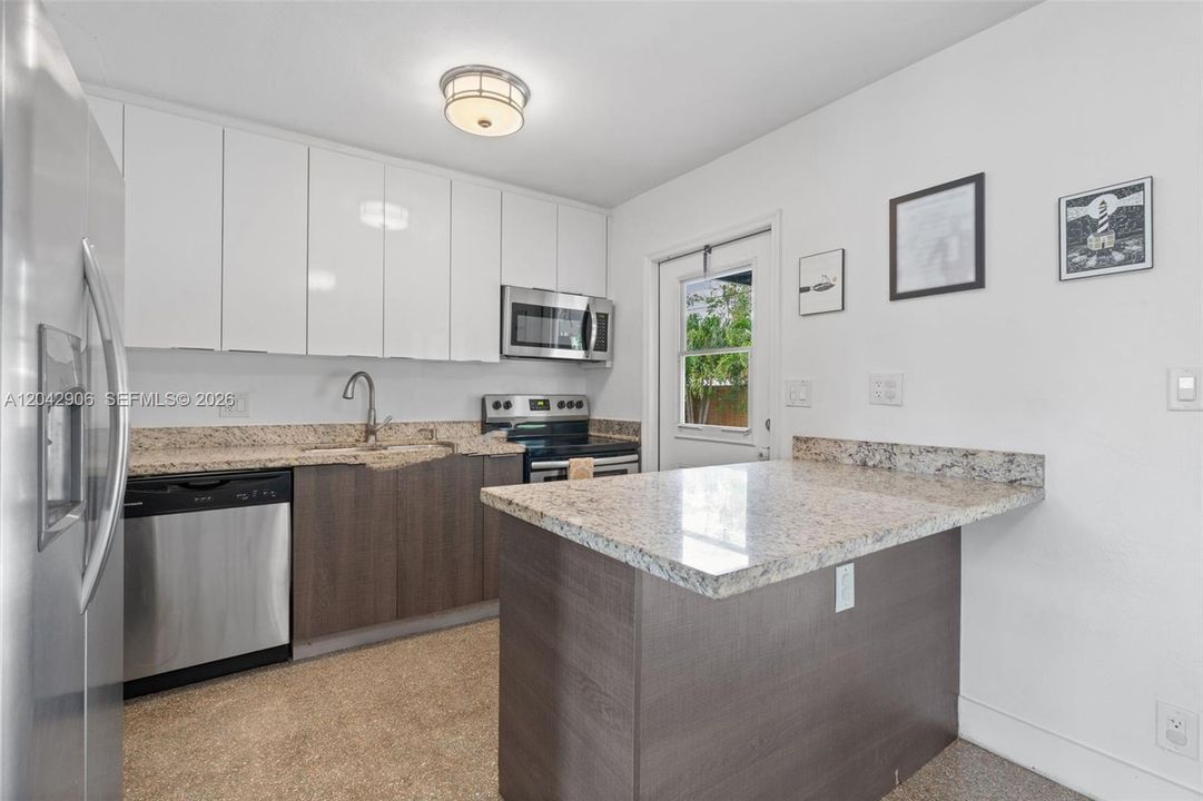 En Venta: $525,000 (3 camas, 2 baños, 1248 Pies cuadrados)