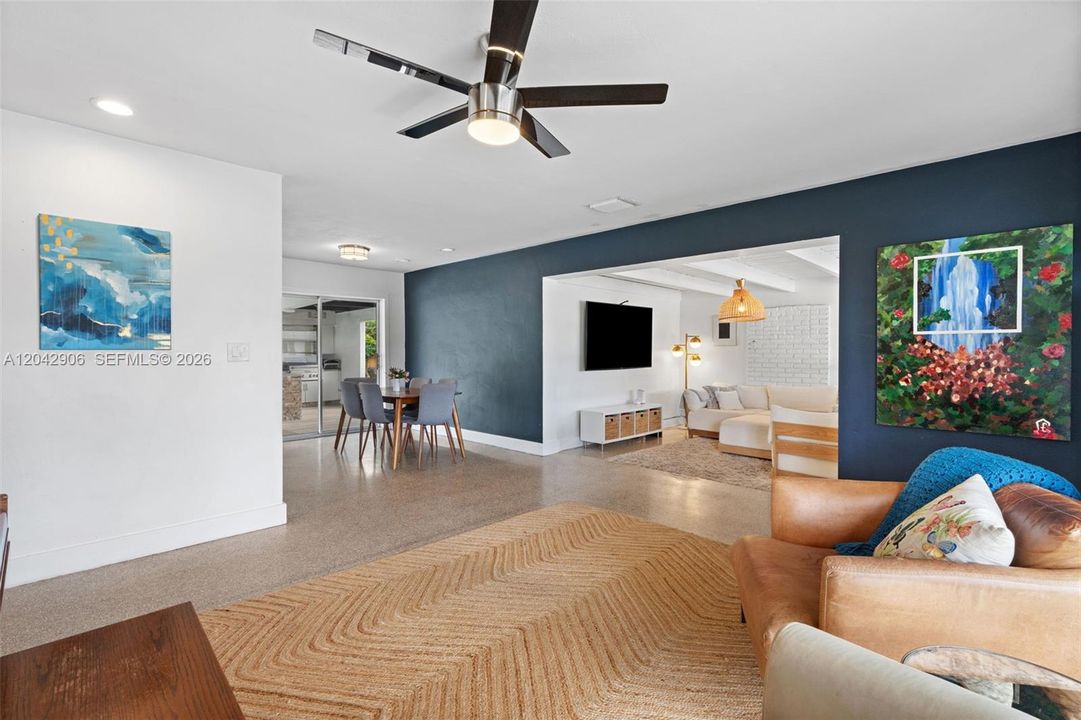 En Venta: $525,000 (3 camas, 2 baños, 1248 Pies cuadrados)