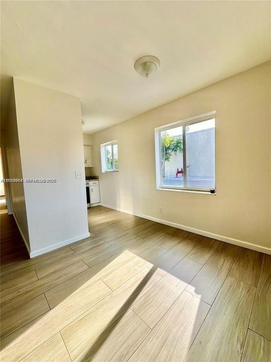 En Renta: $1,975 (2 camas, 1 baños, 830 Pies cuadrados)