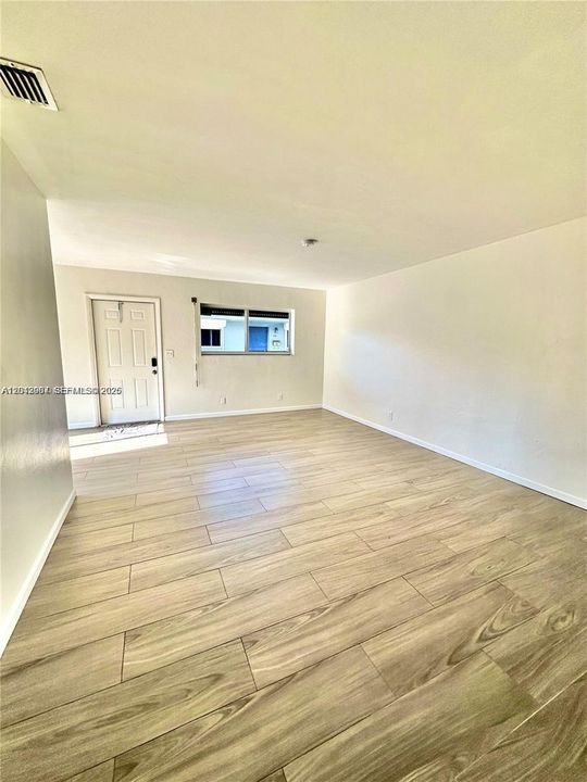 En Renta: $1,975 (2 camas, 1 baños, 830 Pies cuadrados)