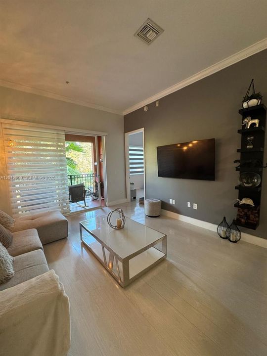 В аренду: $3,000 (3 спален, 2 ванн, 1183 Квадратных фут)