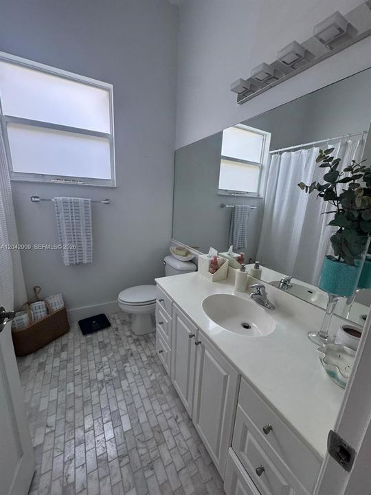 В аренду: $3,000 (3 спален, 2 ванн, 1183 Квадратных фут)
