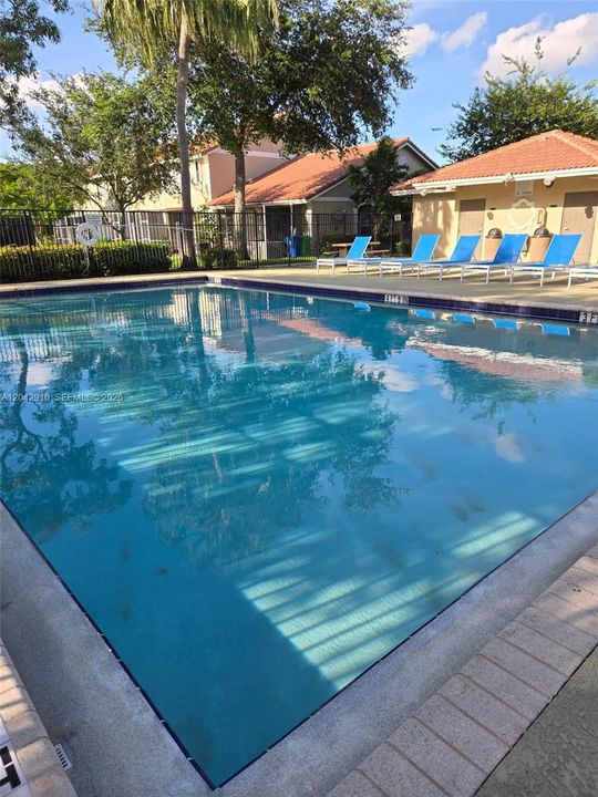 В аренду: $2,950 (3 спален, 2 ванн, 1396 Квадратных фут)