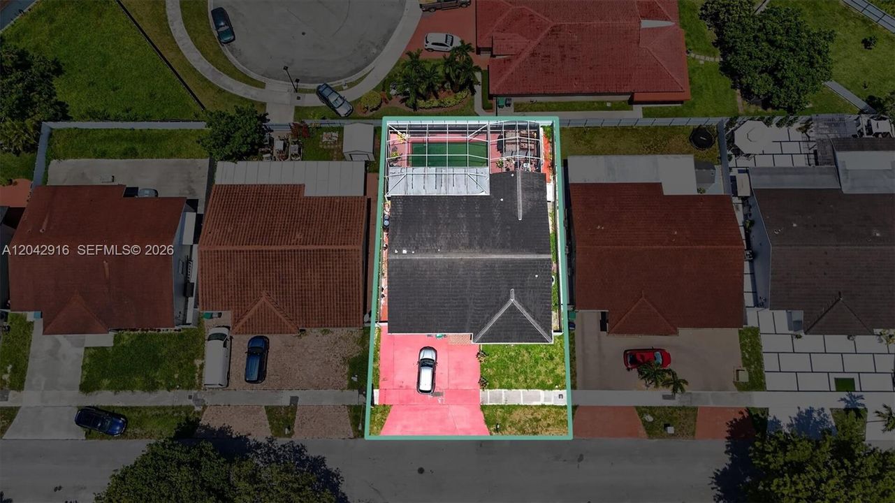 For Sale: $650,000 (4 beds, 2 baths, 1829 Square Feet)