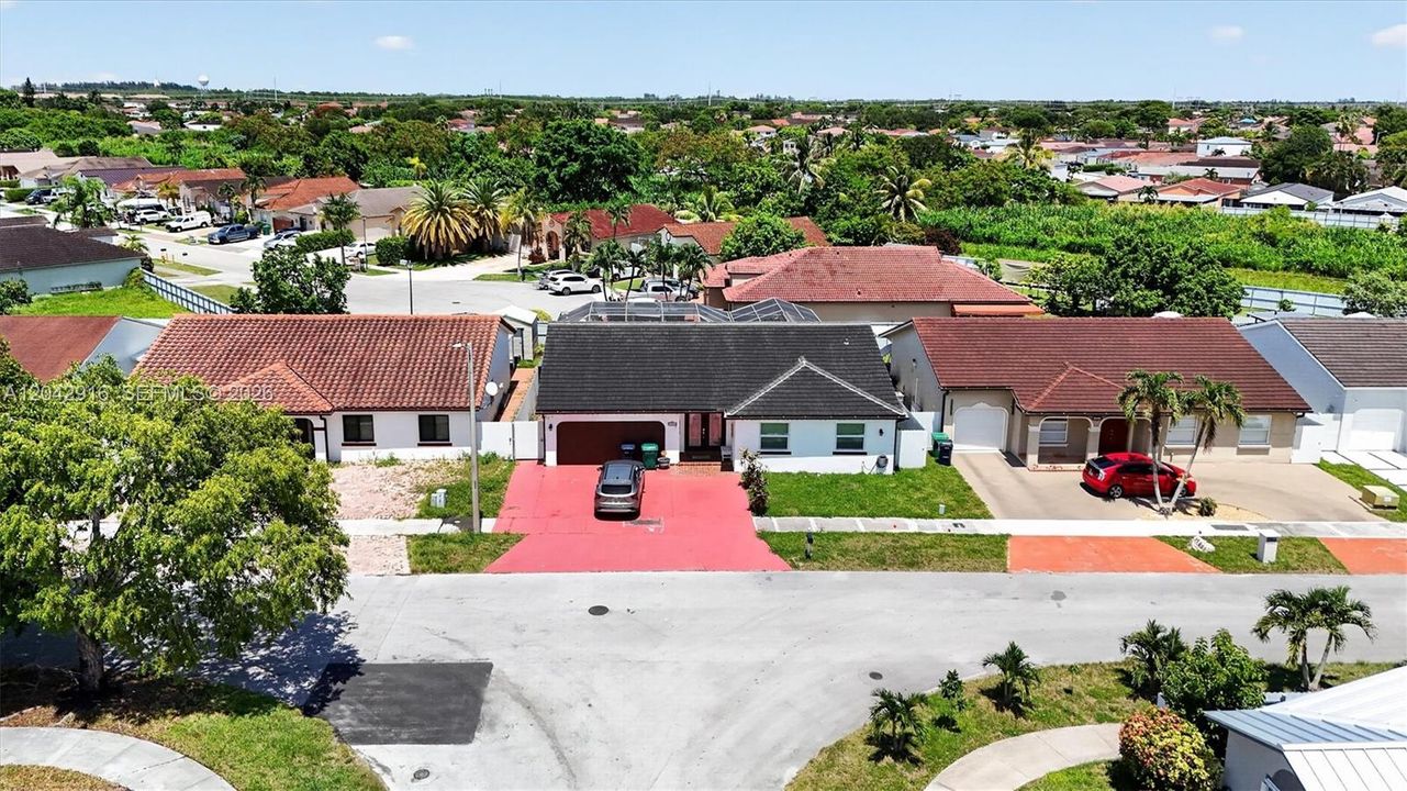 For Sale: $650,000 (4 beds, 2 baths, 1829 Square Feet)