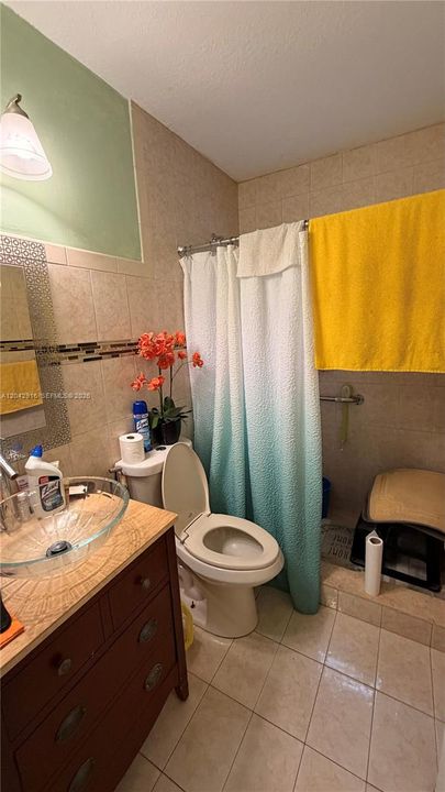 For Sale: $650,000 (4 beds, 2 baths, 1829 Square Feet)
