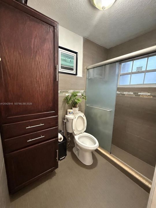 For Sale: $650,000 (4 beds, 2 baths, 1829 Square Feet)