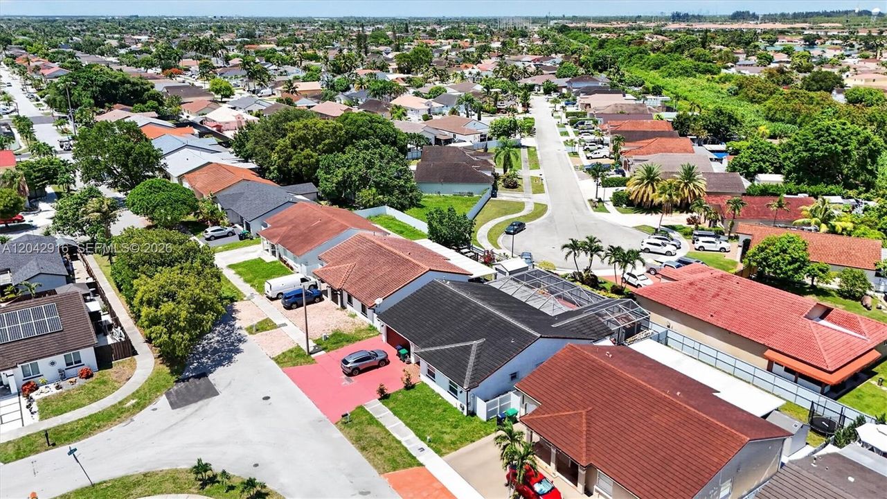 For Sale: $650,000 (4 beds, 2 baths, 1829 Square Feet)