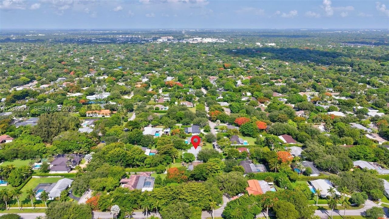 На продажу: $1,690,000 (4 спален, 2 ванн, 1803 Квадратных фут)