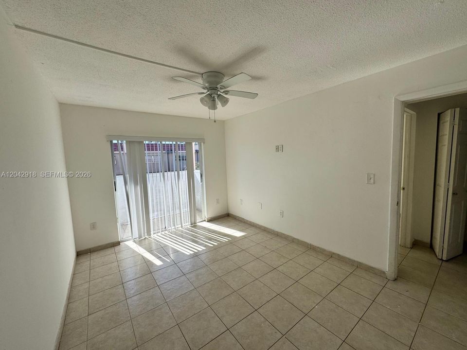 For Rent: $1,950 (2 beds, 2 baths, 760 Square Feet)