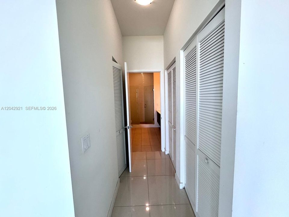 В аренду: $3,100 (2 спален, 2 ванн, 1244 Квадратных фут)