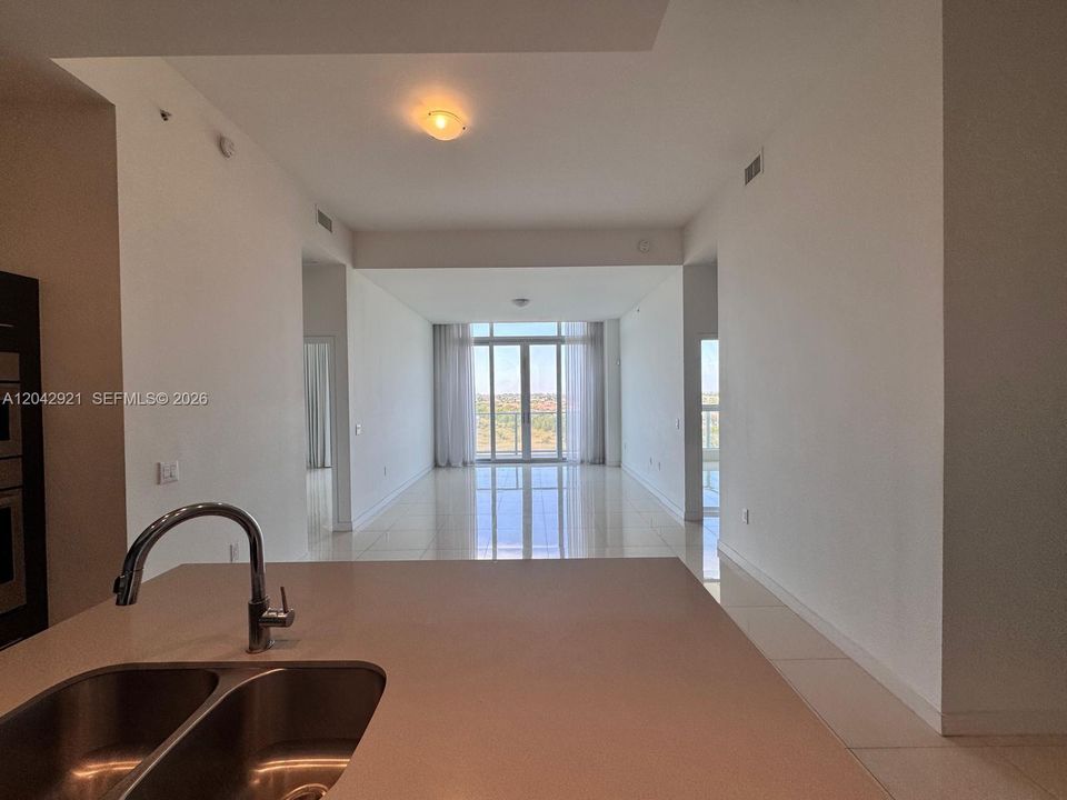В аренду: $3,100 (2 спален, 2 ванн, 1244 Квадратных фут)