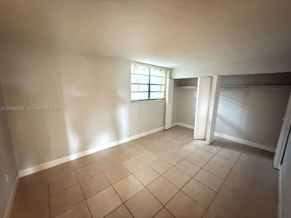 For Rent: $2,000 (2 beds, 2 baths, 1070 Square Feet)