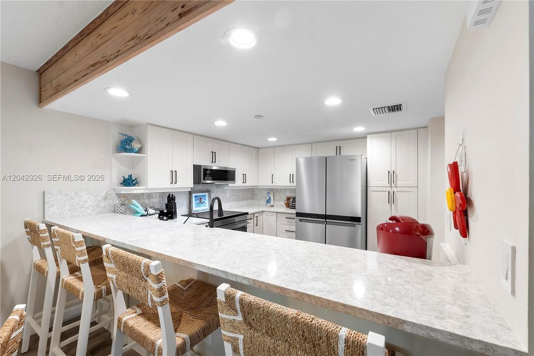 For Sale: $600,000 (2 beds, 2 baths, 1301 Square Feet)