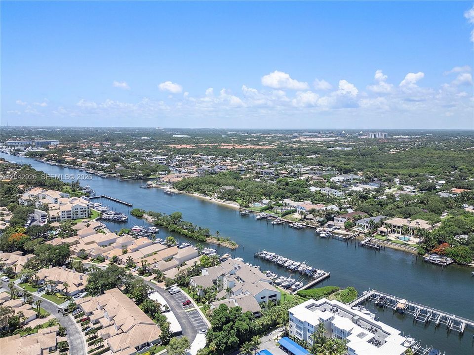 For Sale: $600,000 (2 beds, 2 baths, 1301 Square Feet)