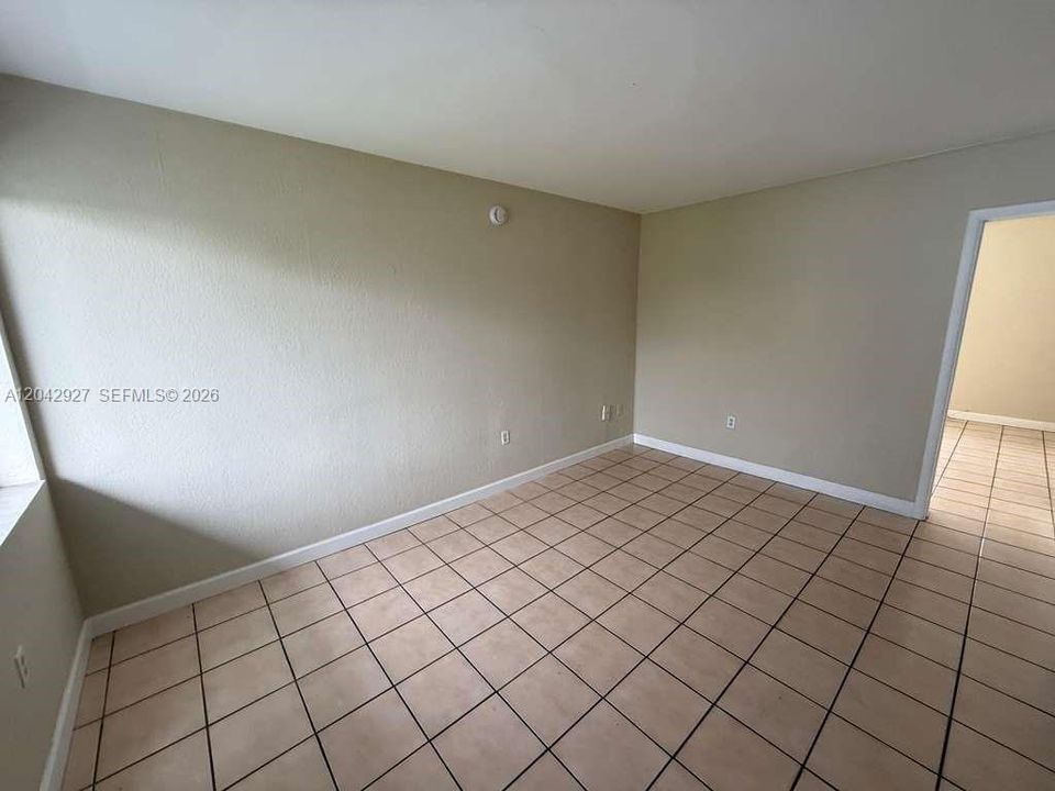 For Rent: $1,785 (1 beds, 1 baths, 516 Square Feet)