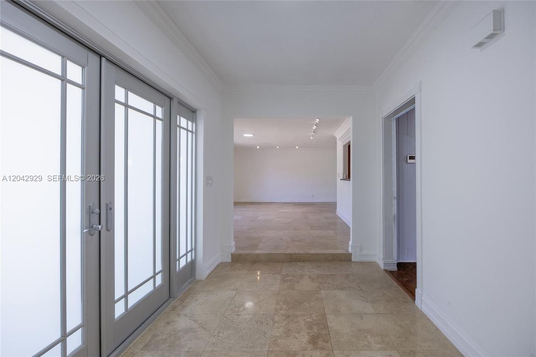 На продажу: $725,000 (4 спален, 2 ванн, 2706 Квадратных фут)
