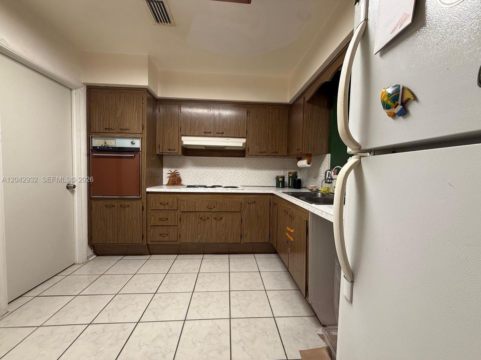 На продажу: $499,900 (3 спален, 2 ванн, 1345 Квадратных фут)