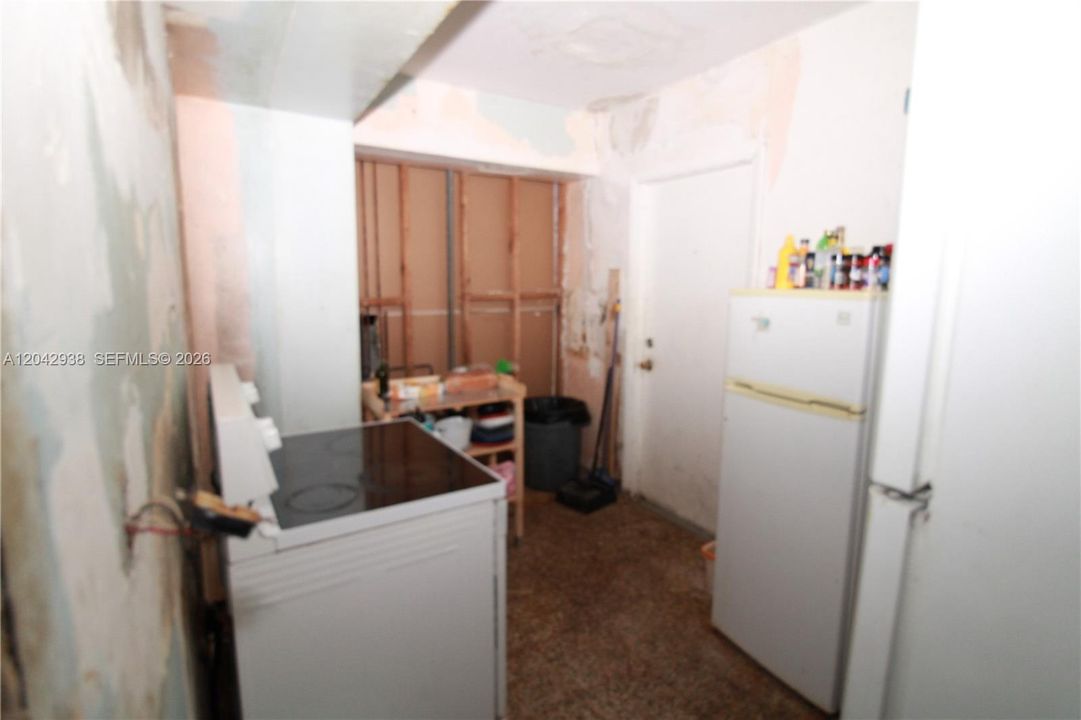For Sale: $380,000 (3 beds, 1 baths, 920 Square Feet)