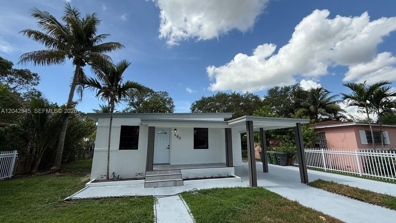 En Venta: $555,000 (4 camas, 2 baños, 1565 Pies cuadrados)