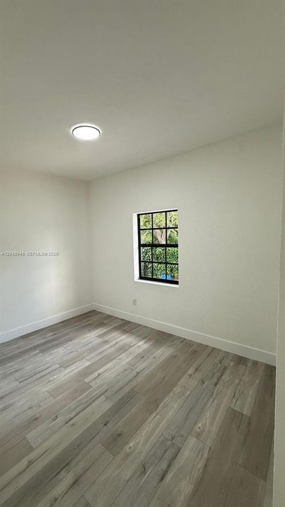 En Venta: $555,000 (4 camas, 2 baños, 1565 Pies cuadrados)