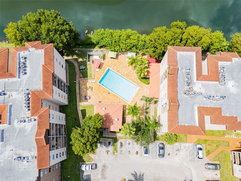 En Venta: $217,999 (1 camas, 1 baños, 676 Pies cuadrados)