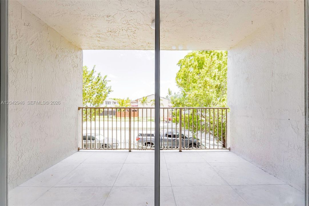En Venta: $217,999 (1 camas, 1 baños, 676 Pies cuadrados)