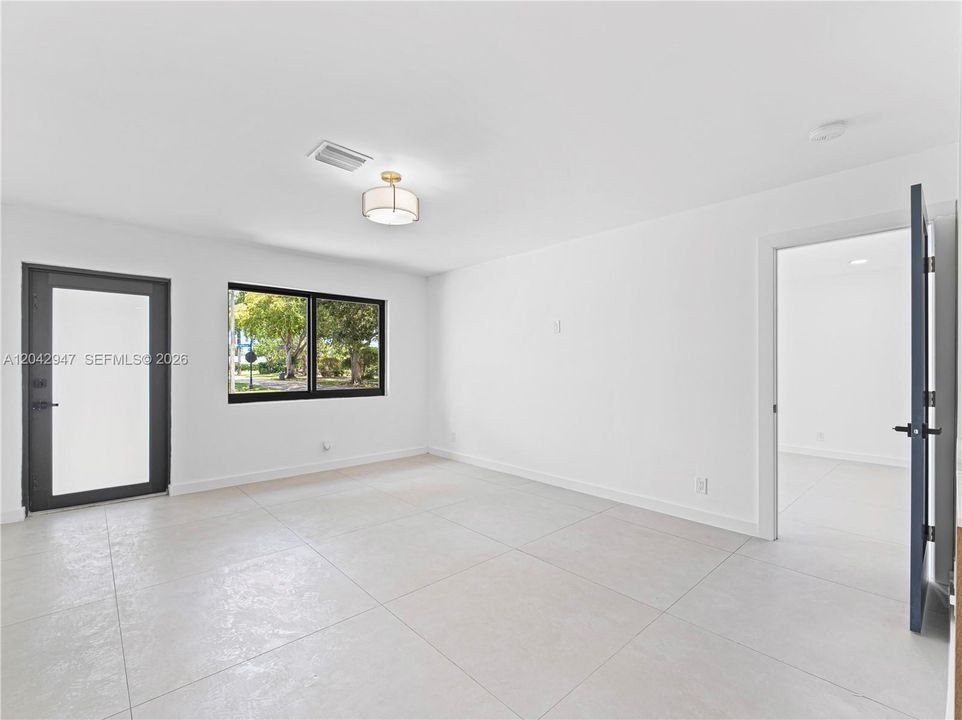 En Venta: $799,400 (3 camas, 2 baños, 1703 Pies cuadrados)