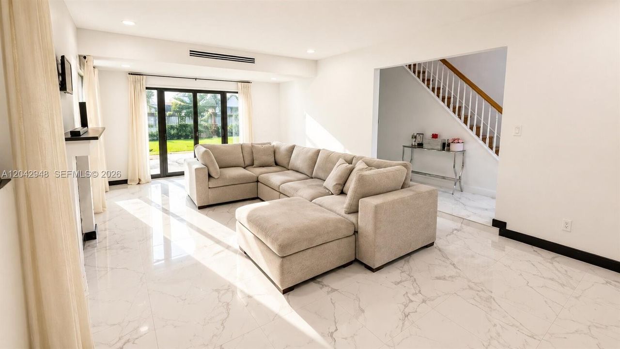В аренду: $4,200 (3 спален, 2 ванн, 1700 Квадратных фут)