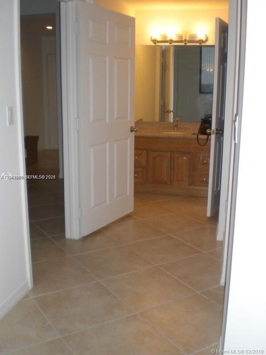 В аренду: $3,600 (3 спален, 2 ванн, 1168 Квадратных фут)