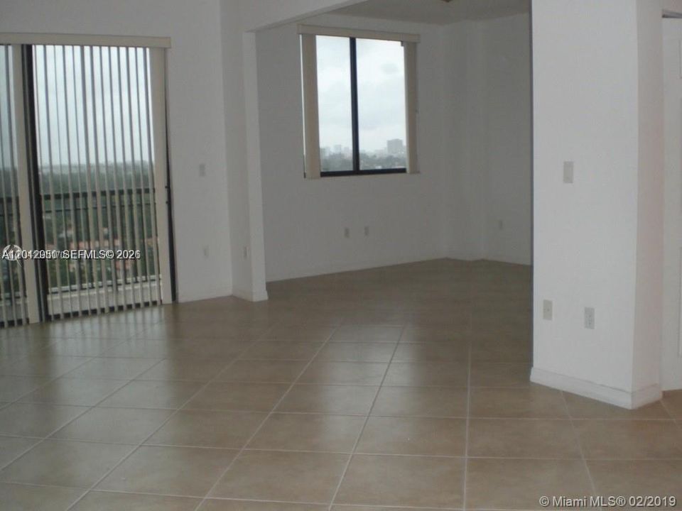 В аренду: $3,600 (3 спален, 2 ванн, 1168 Квадратных фут)