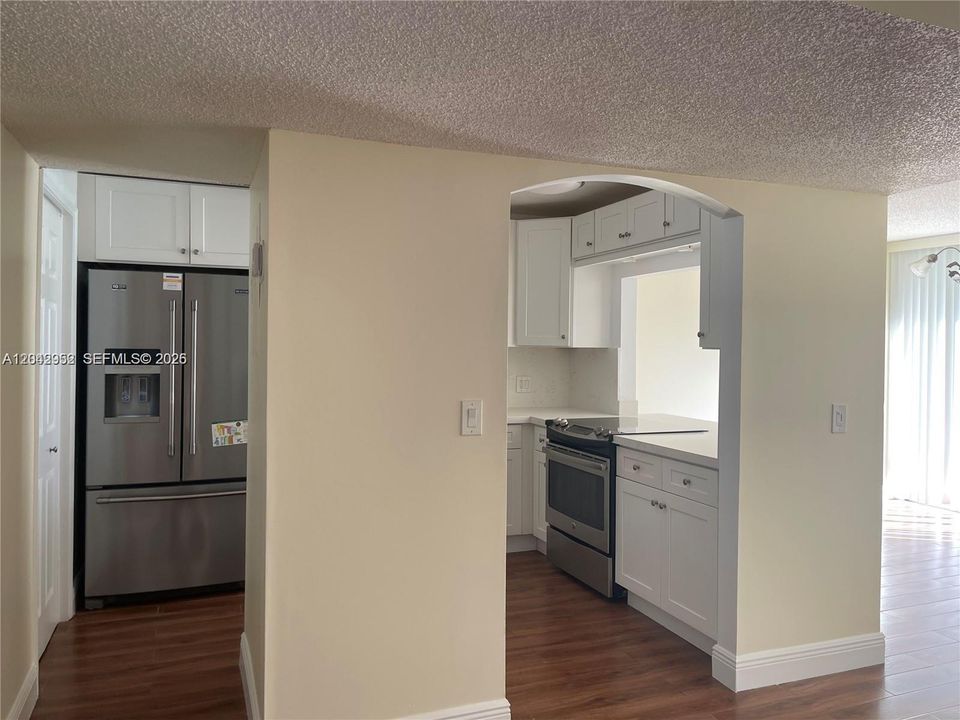For Rent: $2,900 (3 beds, 2 baths, 1500 Square Feet)